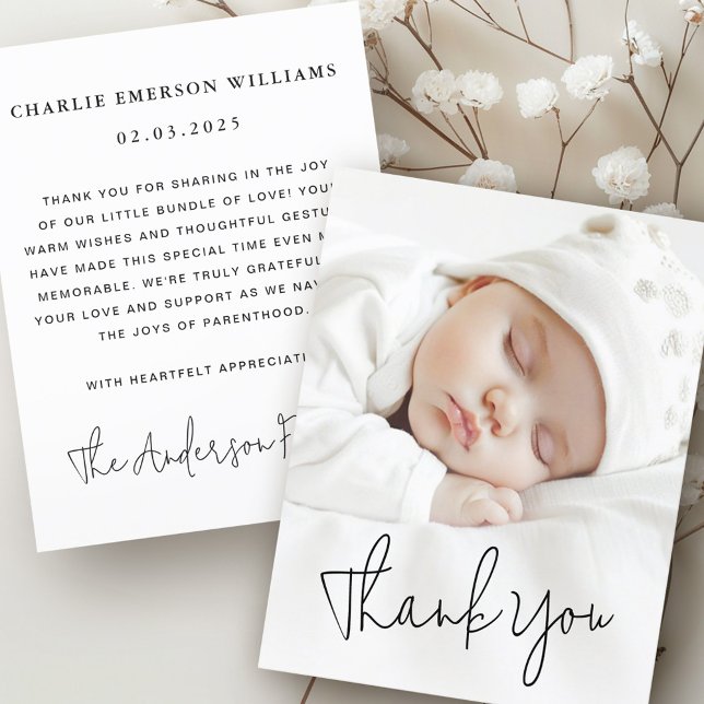 Guión moderno invitación de bebé foto gracias (Modern script baby announcement photo thank you)
