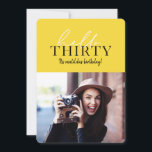Guión moderno y foto geométrica de 30 años<br><div class="desc">Guión moderno y foto geométrica de 30 años de cumpleaños invitada. Patrón retrovisor geométrico. Se puede cambiar el color.</div>