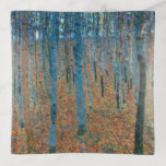 Gustav Klimt Beech Tree Forest Grove<br><div class="desc">Se basa en obras de arte clásicas de pintura natural de Gustav Klimt, Beech Grove 1, 1902. La obra representa un denso bosque de abedules altos y delgados, con troncos pálidos marcados por líneas oscuras y verticales. El follaje está pintado en tonos azules, verdes y amarillos, lo que añade una...</div>