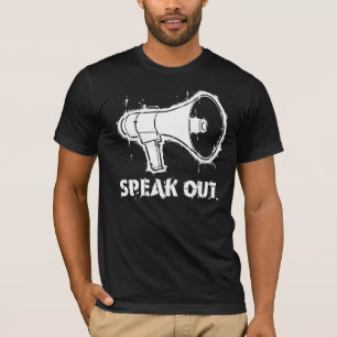 Hable hacia fuera la camiseta del megáfono