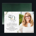Hacer que 50 parezca una buena invitación para el<br><div class="desc">¡Cumplir cincuenta años es un logro increíble y merece ser celebrado con estilo! La Invitación al cumpleaños de la foto verde de la marca Making 50 Look Good Gold es la forma perfecta de hacer precisamente eso. Esta elegante y moderna invitación cuenta con un bonito diseño botánico de acuarela verde...</div>