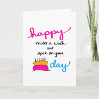 Hacer un deseo y escupir en la tarjeta de cumpleañ