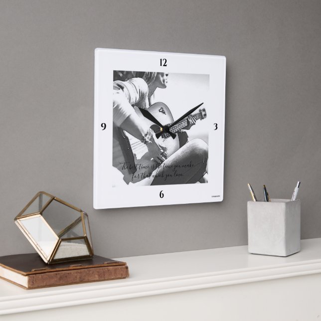 HAMbWG reloj de pared de tema guitarista femenino (Oficina)