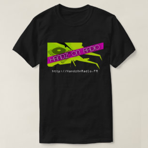 Handz retro en la camiseta negra de radio