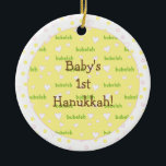 Hanukkah "Bubeleh" Ornamento de Círculo Rosa/Verde<br><div class="desc">Hanukkah "Bubeleh" Ornamento Círculo Rosa/Verde. (2 lados) Personalice borrando "El primer Hanukkah del bebé" delante y detrás del adorno. A continuación, usando el color de fuente, tamaño y estilo favoritos, escriba sus propias palabras. Gracias por detenerse y ir de compras. ¡Muy apreciado! ¡Feliz Chanukah/Hanukkah! Haz que tu árbol de Navidad...</div>