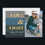 Hanukkah Chanukah Oro Amor y Luz Foto<br><div class="desc">Nuestra tarjeta Hanukkah / Chanukah Gold Love & Light Holiday es una manera elegante y elegante de compartir tus deseos Hanukkah/ Chanukah con amigos, familia y clientes! Con espacio para que puedas personalizar con tu nombre y foto. ¿Consultas? envíenos un mensaje o envíe un correo electrónico a bestdresssedbread@gmail.com. ¡¡Feliz Chanukah!!...</div>