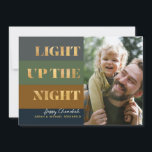 Hanukkah Gold Light Up Night Photo Holiday Card<br><div class="desc">Nuestra Hanukkah / Chanukah Gold Light up La tarjeta de festividad nocturna es una manera elegante, elegante y festiva de compartir sus deseos Hanukkah/ Chanukah con amigos, familia y clientes esta temporada de vacaciones! Con espacio para que puedas personalizar con tu nombre y foto. ¿Consultas? envíenos un mensaje o envíe...</div>