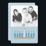 Hanukkah | Menorah Happy Hanukkah 1 Tarjeta fotogr<br><div class="desc">Envíe saludos de Hanukkah a la familia y amigos con este moderno diseño de personalizable. La obra de arte incluye las palabras 'Happy Hanukkah' (Feliz Hanukkah), diseñadas para parecerse a una menorah con velas brillando, cada letra representa una de las velas y la palabra 'Happy' se convierte en la vela...</div>
