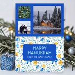 HANUKKAH PERSONALIZADO 3 FOTOS Driedel Gelt Holida<br><div class="desc">Personalizar esta tarjeta plana añadiendo tu propio texto y fotos en la parte delantera o trasera. Hay una rejilla delante de las fotos que facilita el uso de las fotos de tamaño que tengas y mantenerlas alineadas y en formato cuadrado. Puede eliminar la cuadrícula o cambiar los colores o el...</div>