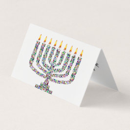 Hanukkiah hecho con tarjeta doblada de piedras pre