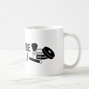 Haría espuma esté afeitando la taza de café