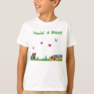 Havin la camisa de un niño de la ráfaga