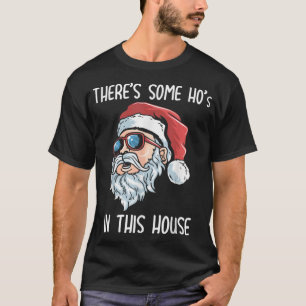 Hay algunos cascos en esta camiseta de la casa Fu