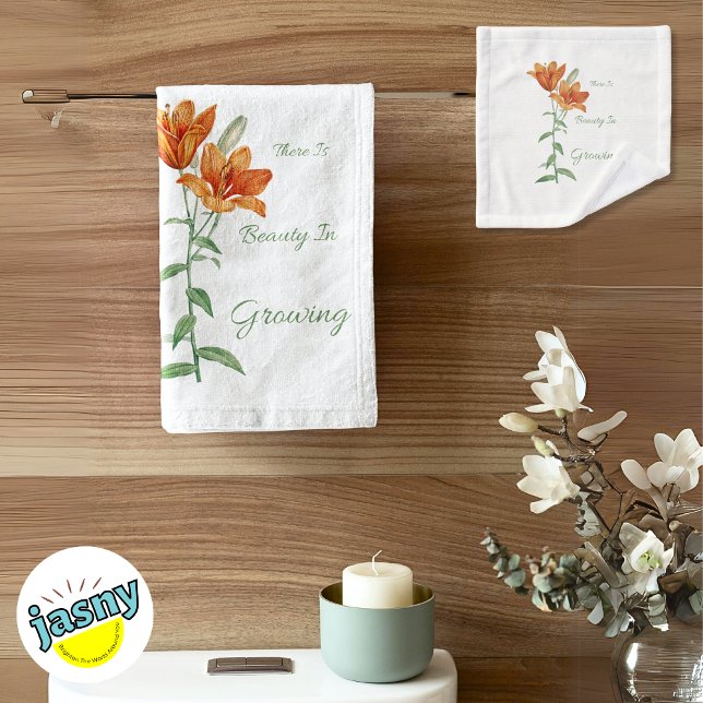 Hay belleza en la flor blanca suave y creciente (Subido por el creador)