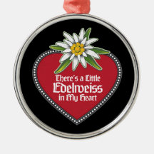 Hay un pequeño Edelweiss en mi ornamento cardíaco