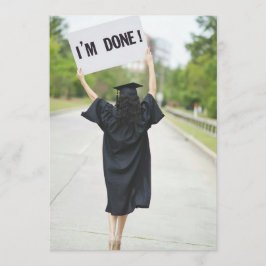 He terminado de firmar la invitación para graduarm