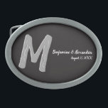 Hebilla De Cinturón Oval Boda básico negro fabuloso Monograma gran valor<br><div class="desc">Monograma básico negro 3d. Echa un vistazo a este diseño 3d Monograma Básico Negro.Estilo negro gótico para tu fiesta de bodas. Los monogramas,  textos y nombres de novias y novios son fáciles de cambiar para adaptarse a sus necesidades. Todas las ilustraciones e imágenes ©nuptial.</div>