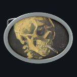 Hebilla De Cinturón Oval Calavera con cigarrillo en llamas por Vincent van<br><div class="desc">Calavera con Cigarrillo en llamas de Vincent van Gogh es un bello post de arte de época impresionista todavía pintado de la vida. Un retrato de humedeciendo esqueletos humanos. Excelente imagen para productos antitabaco. Fumar mata a 1000 cada año, ayuda a alguien a dejar de fumar hoy. Excelente imagen para...</div>