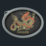 Hebilla De Cinturón Oval Dragón chino negro de oro rojo<br><div class="desc">Un intenso dragón negro chino delineado en oro decora este objeto. Los acentos rojos resaltan la mandíbula,  la cabeza y la columna vertebral del dragón. Su nombre está escrito en oro en negrita debajo.</div>