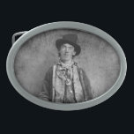 Hebilla De Cinturón Oval Henry McCarty, Billy, el chico forajido del viejo<br><div class="desc">Henry McCarty: Una vida corta y turbulenta en la frontera — Henry McCarty, probablemente nacido en 1859 bajo una mortaja de incertidumbre, grabaría su nombre en la leyenda del Lejano Oeste como William H. Bonney, aunque la mayoría lo conocía simplemente como Billy. Su vida, trágicamente breve y plagada de violencia,...</div>