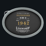 Hebilla De Cinturón Oval Nacido en 80 años, 1942, negro vintage<br><div class="desc">Una hebilla de cinturón personalizada para esas personas de cumpleaños nacidas en 1942 y que cumplieron 80 años. Añada el nombre a este diseño retro vintage de color negro, blanco y dorado para un regalo de cumpleaños 80 personalizado. Edite fácilmente el nombre y el año con la plantilla proporcionada. Un...</div>