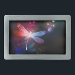 Hebilla De Cinturón Rectangular Dragón rojo<br><div class="desc">Flor,  vuelo,  libélula roja,  con alas transparentes y detalladas sobre fondo oscuro,  nocturno y luminoso con plantas tropicales y luciérnagas. Lluvia roja.</div>