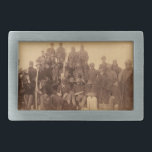 Hebilla De Cinturón Rectangular Guerreros de búfalo: la caballería norteamericana<br><div class="desc">Los imparables guerreros de búfalos - "¡Reúnanse, amigos! Tengo una historia que contar, una historia de coraje, de valentía, de los extraordinarios Guerreros de Búfalo! ¡No eran solamente soldados, eran leyendas, mitos llevados a la vida! - Imaginen esto: un duro invierno, un remoto puesto fronterizo bajo el asedio de una...</div>