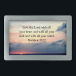 HEBILLA DE CINTURÓN RECTANGULAR HERMOSO DISEÑO DE FOTOS MATTHEW 22:37 SUNRISE<br><div class="desc">Ama a Jehovah con todo tu corazón, con toda tu alma y con toda tu mente. Alentar a todos con su fe, esperanza y amor en Jesucristo con este impresionante amanecer sobre el diseño de la foto original del océano con el motivante verso de la escritura Mateo 22:37 en Tees...</div>