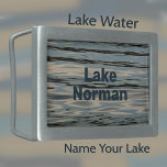 Hebilla De Cinturón Rectangular Lago Agua Azul Beige Gris Personalizable Negro<br><div class="desc">Diseñado por la Naturaleza. El agua del lago oscuro que refleja el cielo azul y las nubes blancas durante la hora dorada crea este diseño de hebilla de cinturón azul, beige y gris multicolor. Este bonito diseño de hebilla de cinturón es sofisticado y elegante, además de ser natural, rústico y...</div>