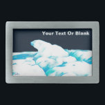 Hebilla De Cinturón Rectangular Oso Polar Sobre El Hielo<br><div class="desc">Una imagen de tono azul,  algo estilizada,  de un oso polar (Ursus maritimus) descansando sobre el paquete de hielo polar en una noche de invierno oscura,  iluminada por la luna. Añade tu propio texto.</div>