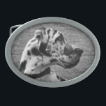HEBILLA OVALADA GREAT DANE<br><div class="desc">Un hermoso diseño fotográfico en blanco y negro de un perro Gran Danés.</div>