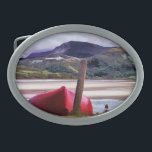 HEBILLA OVALADA PAISAJE DE BOTE Y MONTAÑA<br><div class="desc">Un bote,  una montaña y el estuario,  todo para los que aman el exterior de las puertas.</div>