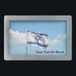 Hebilla Rectangular Bandera De Israel<br><div class="desc">La bandera de Israel contra un cielo azul y nubes. Añade tu propio texto.</div>