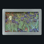 Hebilla Rectangular Irises de Vincent van Gogh, Arte de Jardín Vintage<br><div class="desc">Irises (1889) de Vincent van Gogh es un bello arte vintage post impresionsionismo paisaje floral con un jardín con iris morado barbudo cultivado por amapolas naranjas. Una sola flor blanca de iris está floreciendo al borde. Sobre el artista: Vincent Willem van Gogh (1853-1890) fue uno de los pintores más famosos...</div>