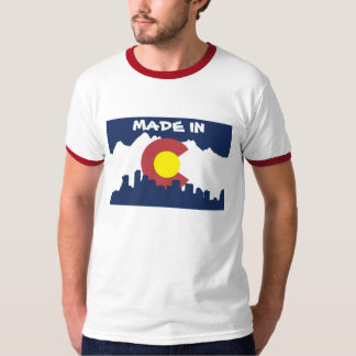 Hecho en camiseta aumentada llevada bandera del