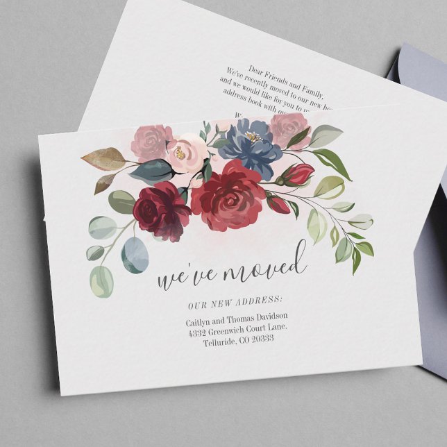 Hemos movido la Invitación de movimiento de flores (We Have Moved Burgundy Floral Moving Announcement Note Card)