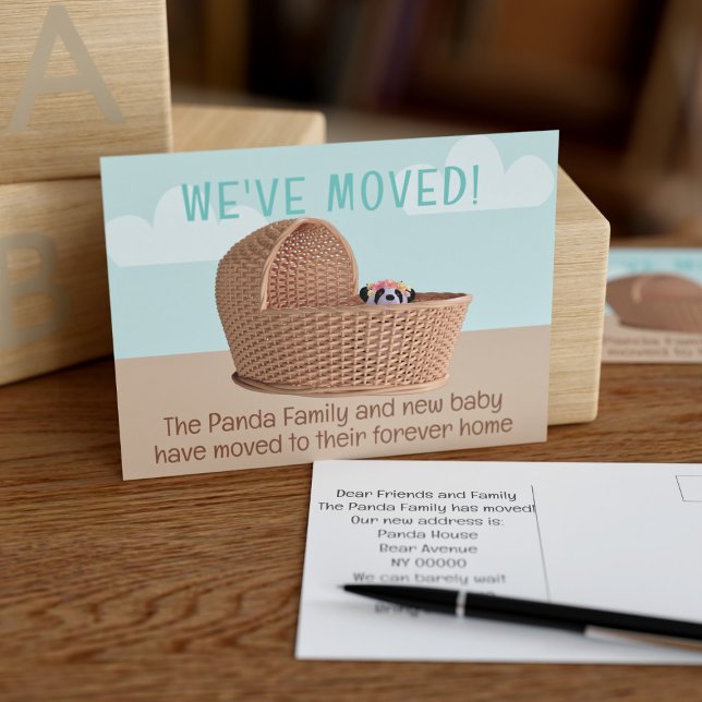 Hemos movido la tarjeta de Invitación móvil de Pan (A cute panda themed change of address postcards just for you to add your new details)