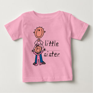Hermana pequeña con camisetas y regalos del Gran H
