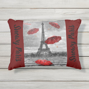 Hermosa almohada acentuada con diseño de París