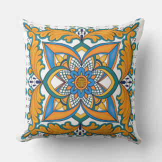 Hermosa almohada al aire libre de mosaico italiano