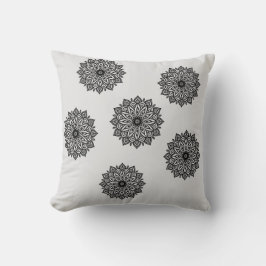 Hermosa almohada de diseño Mandala