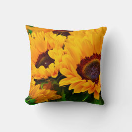 Hermosa almohada de pintura de girasol en verano