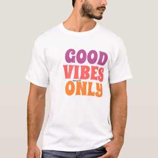 Hermosa camisa de hombre en colores de verano
