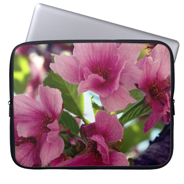 Hermosa funda Primavera Portátil de 15" (Frente)