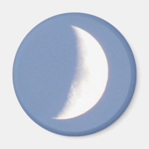 Hermosa luna creciente de Waxy en el imán diurno