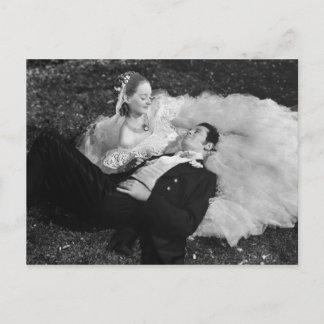 Hermosa novia vintage y postal Groom