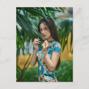 Hermosa postal modelo asiática