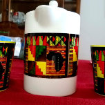 Hermosa Tetera de África<br><div class="desc">Me inspiré en los hermosos colores africanos para crear esta tetera. África tiene colores brillantes y atrevidos en sus ropas y su bandera nacional. Esta tetera tiene una imagen impresa de una obra de arte que creé usando lápices de colores.</div>