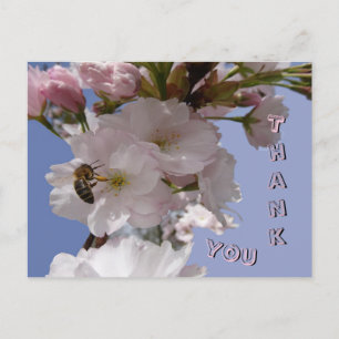 Hermosas Flores con Abeja Tarjeta Postal de Agrade