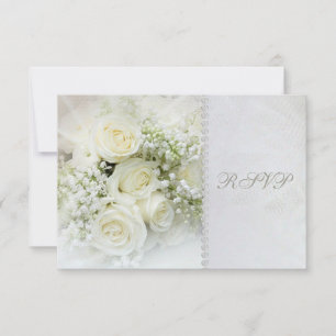 Hermosas rosas blancas Invitación de confirmación